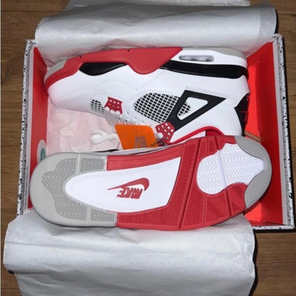 Air Jordan 4 retro og ‘fire red’